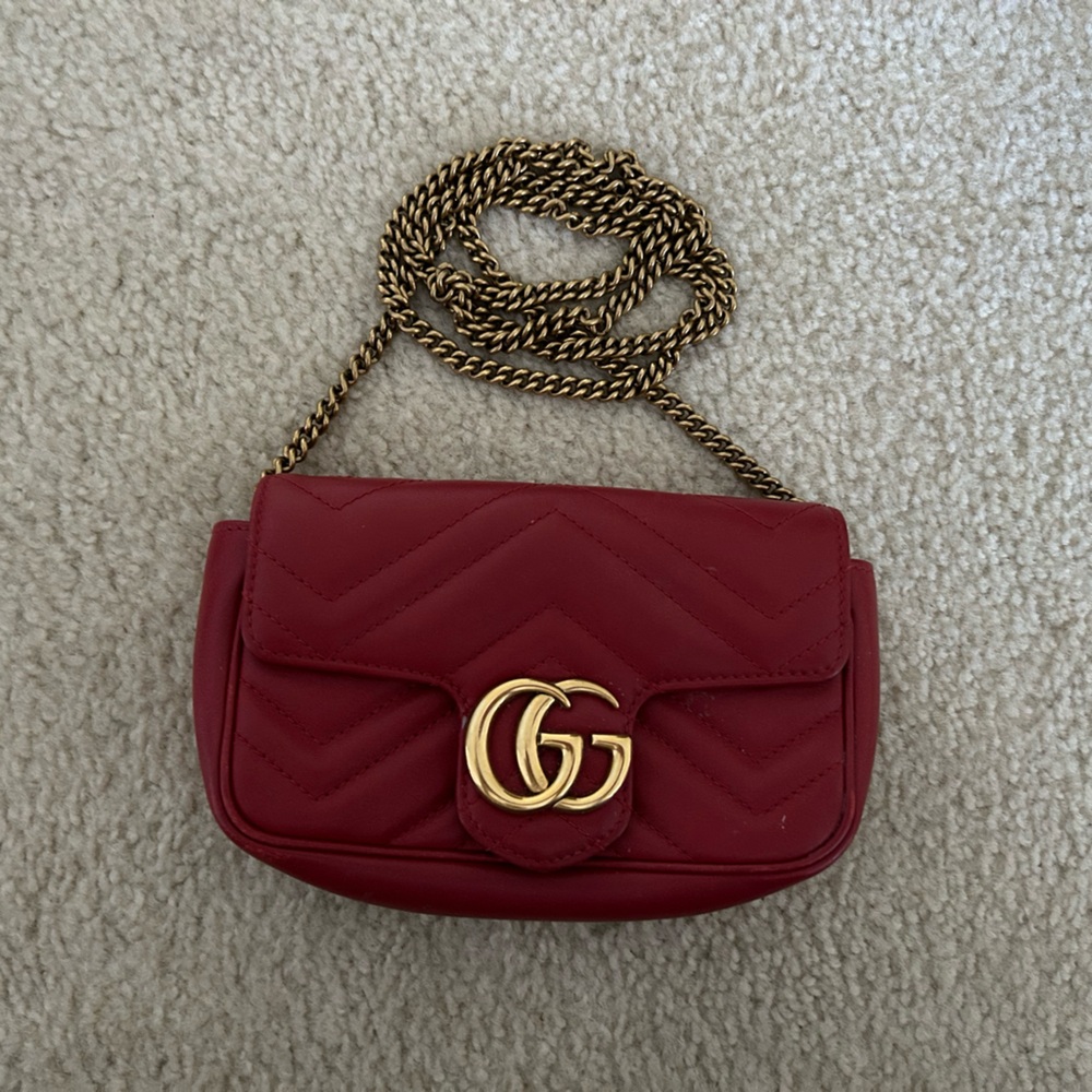 Gucci GG MARMONT SUPER MINI BAG in red